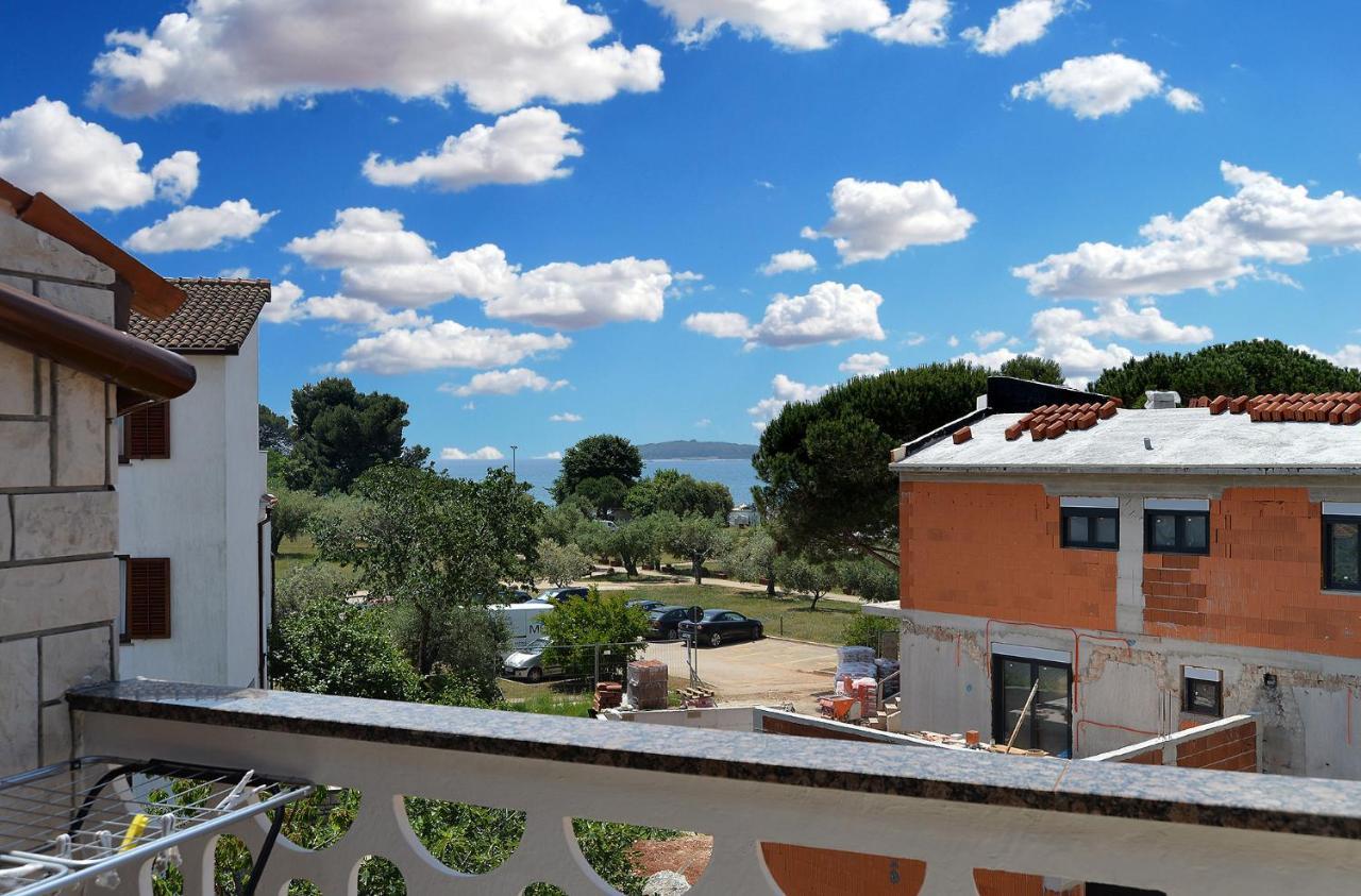 Apartment Mirela 2145 Fazana Exterior photo